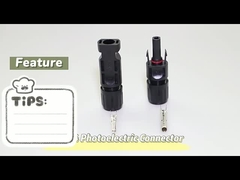 Le cuivre a plaqué les connecteurs étanches du panneau solaire IP67 pour monter le système